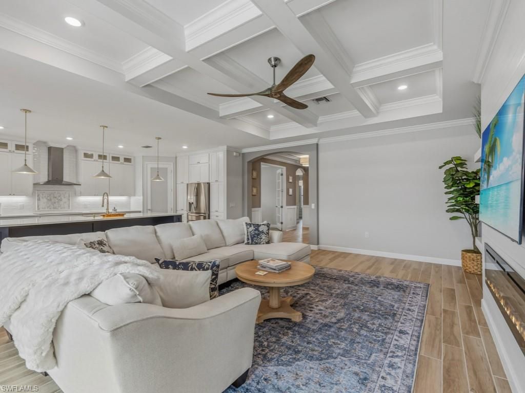 Interior, Kitchen, Living room, Pendant Lights, Recessed Lighting, Stainless Steel Appliances, Wood Texture Flooring