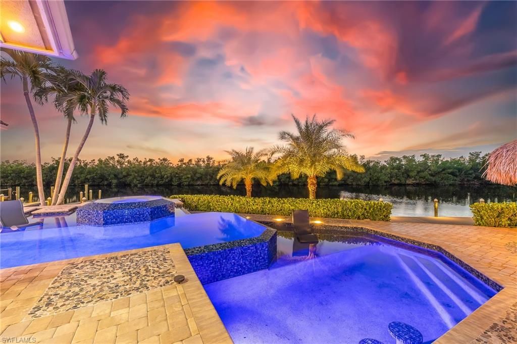 Exterior, Pool, Water