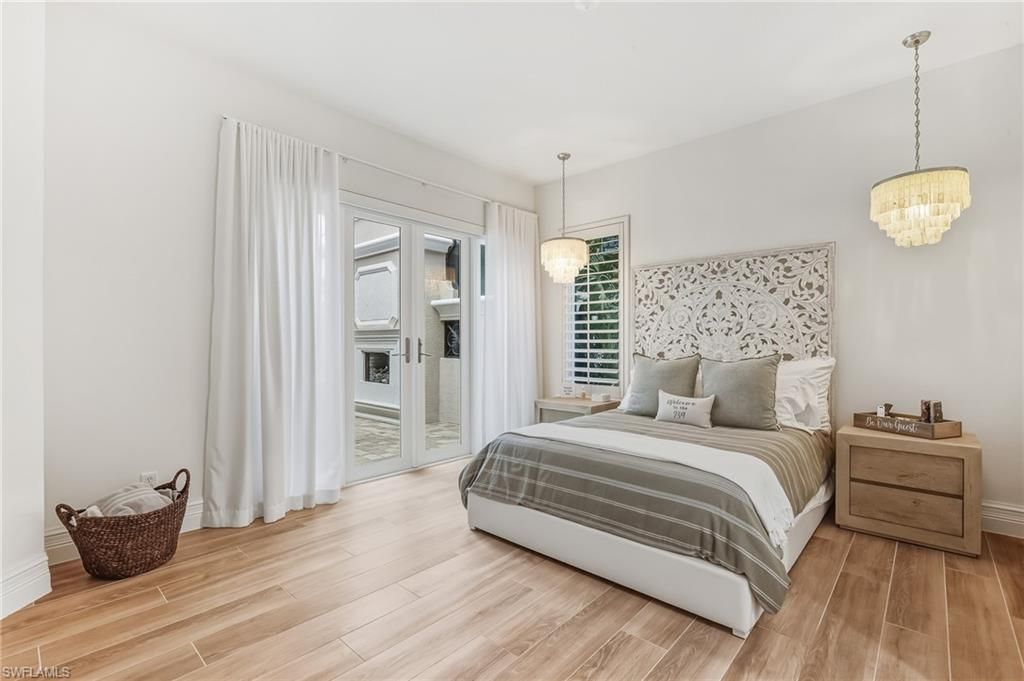 Bedroom, Interior, Pendant Lights, Wood Texture Flooring