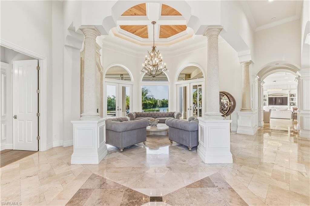 Chandelier, Interior, Living room