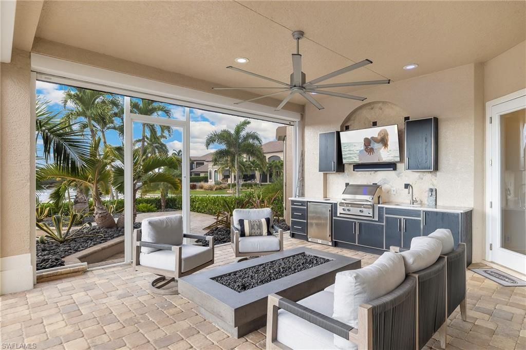 Exterior, Outdoor Kitchen, Recessed Lighting