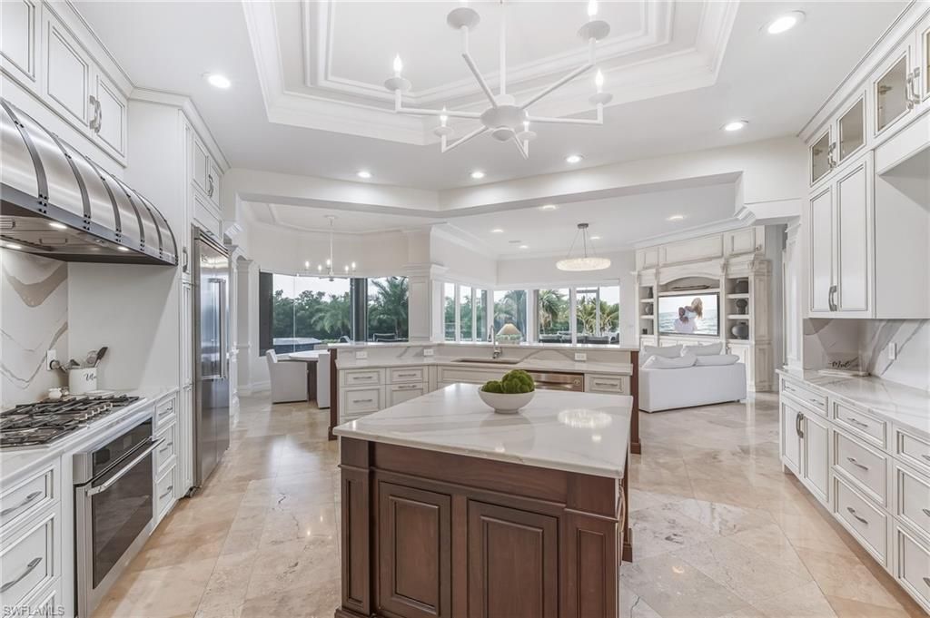 Chandelier, Interior, Kitchen, Living room, Pendant Lights, Recessed Lighting, Stainless Steel Appliances