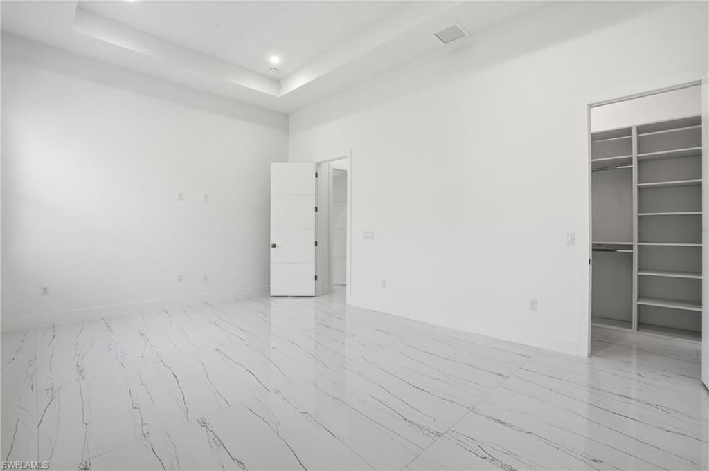 Empty room, Interior, Marble, Recessed Lighting