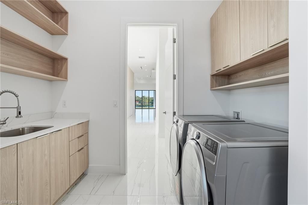 Interior, Marble, Recessed Lighting, Washer