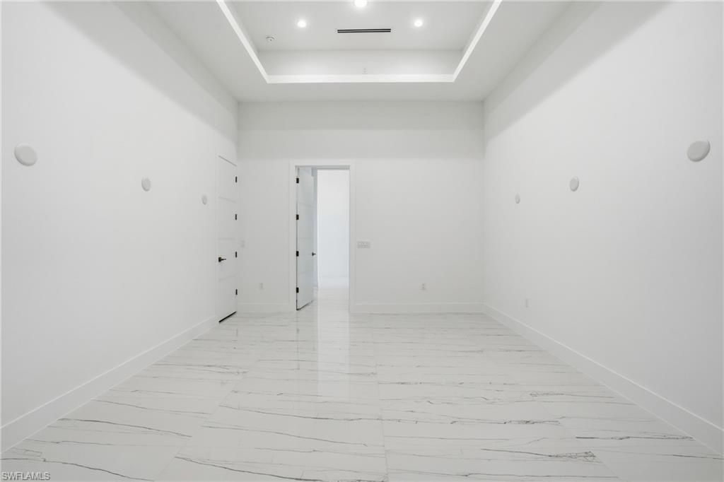 Empty room, Interior, Marble, Recessed Lighting