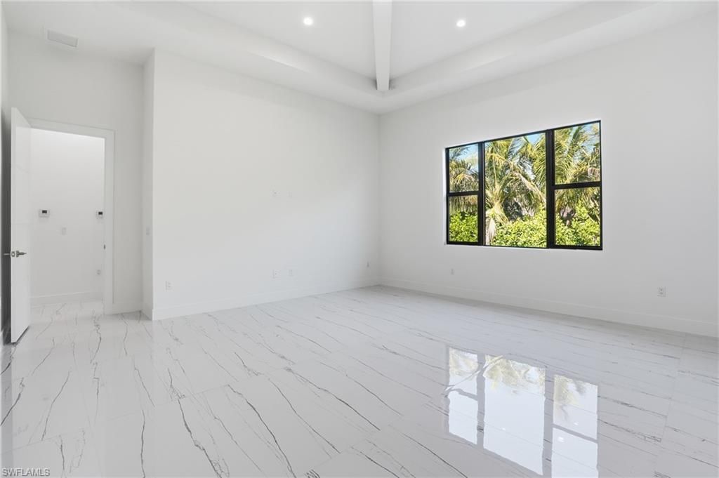 Empty room, Interior, Marble, Recessed Lighting