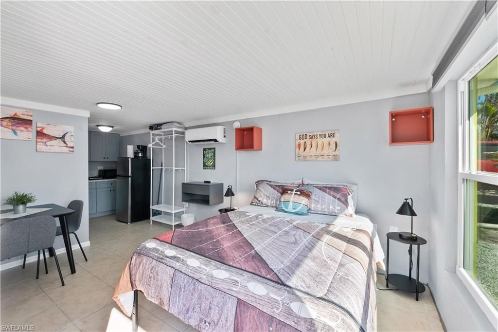 Bedroom, Dining room, Interior