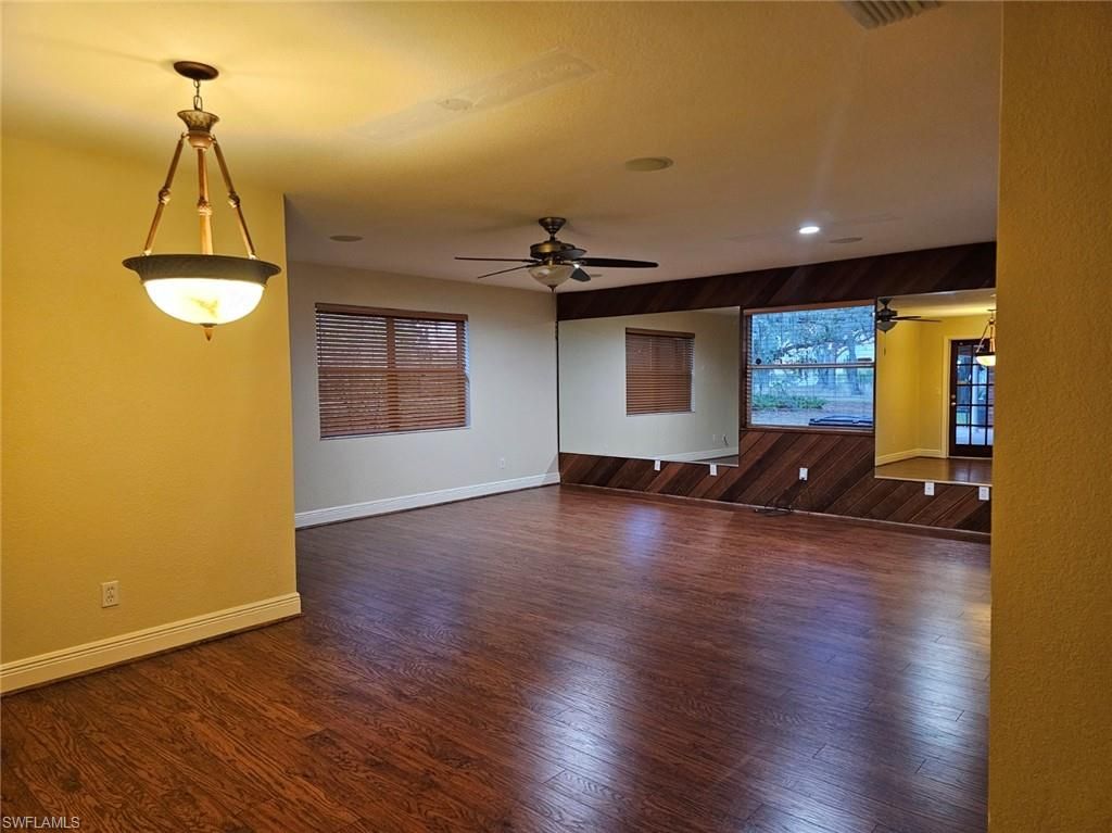 Empty room, Interior, Pendant Lights, Recessed Lighting, Wood Texture Flooring