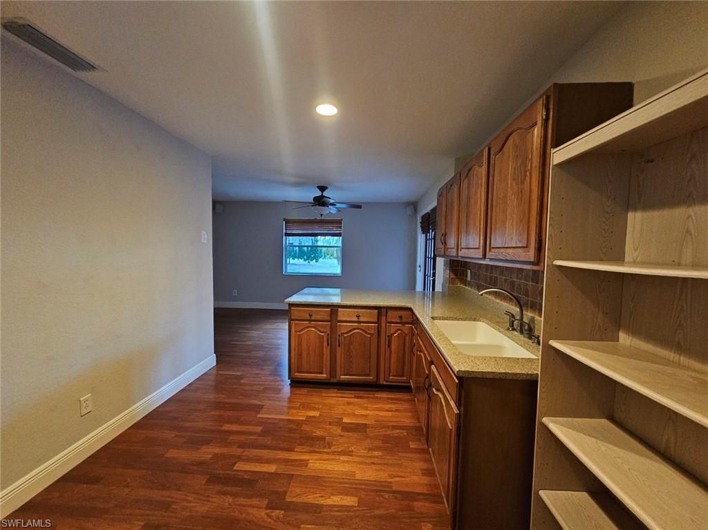 Interior, Recessed Lighting, Wood Texture Flooring