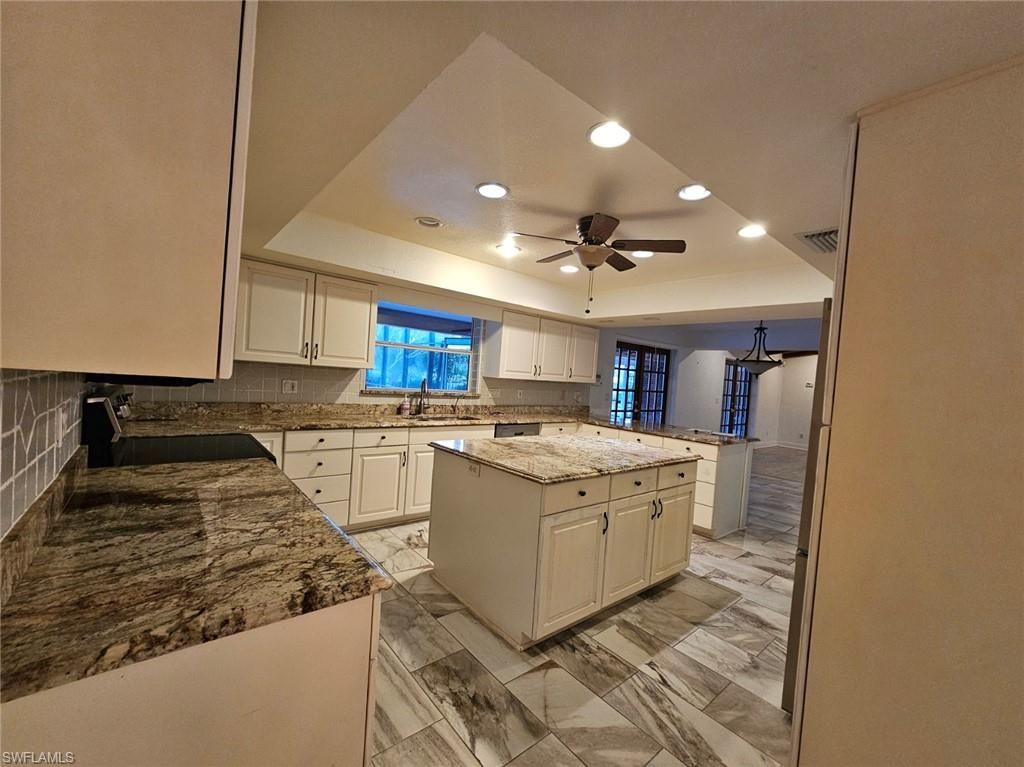 Interior, Kitchen, Marble, Recessed Lighting