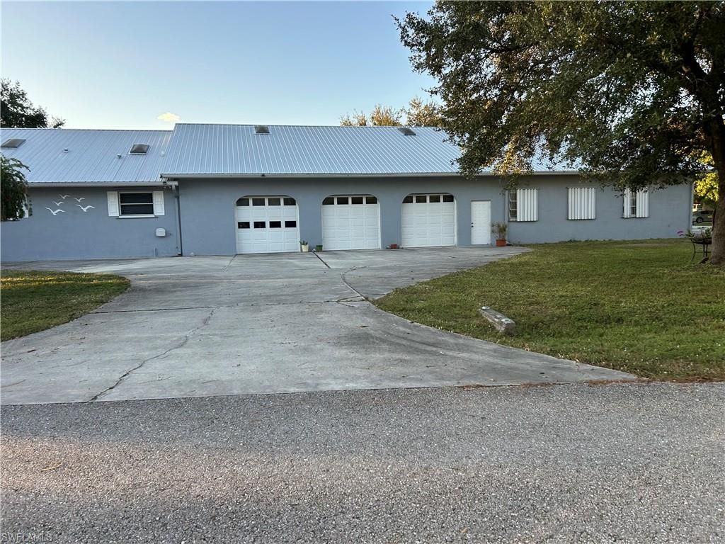Backyard, Detached Garage, Exterior