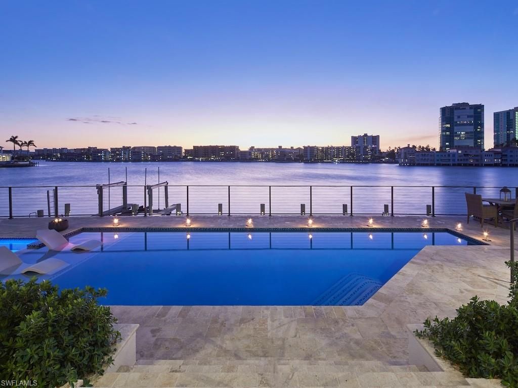 Exterior, Pool, Water