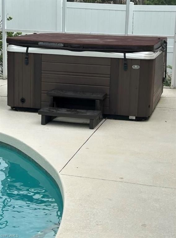 Exterior, Hot Tub, Pool