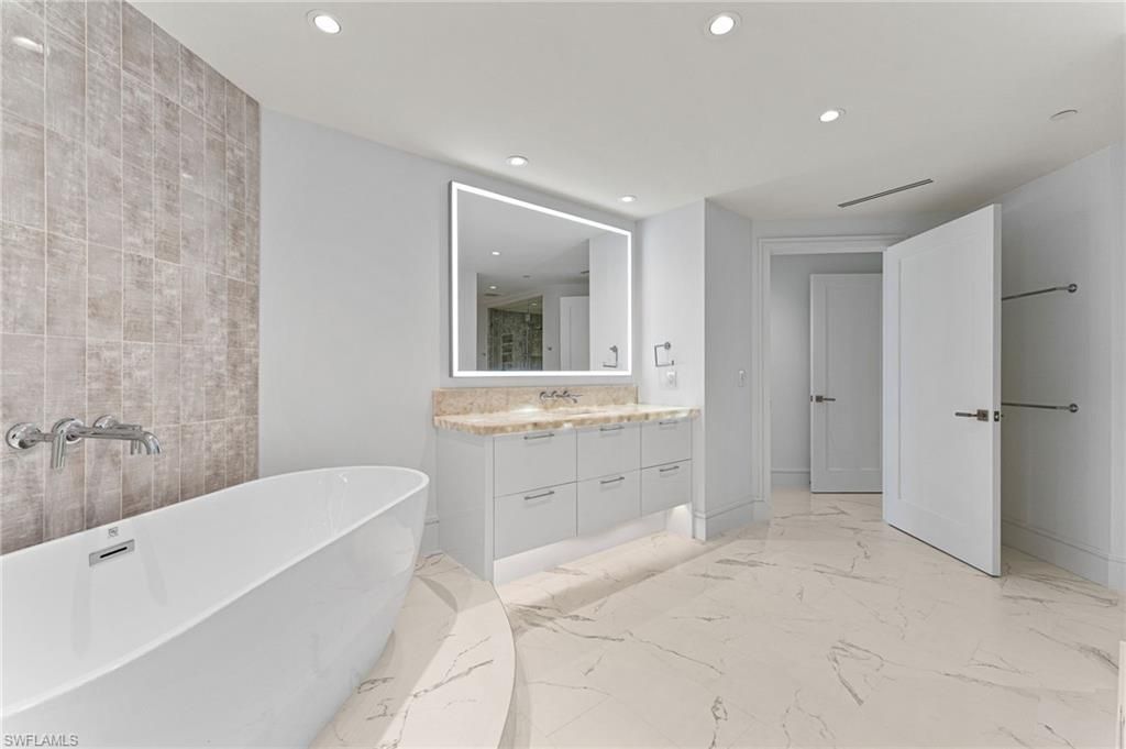 Bathroom, Free Standing Baths, Interior, Marble, Recessed Lighting