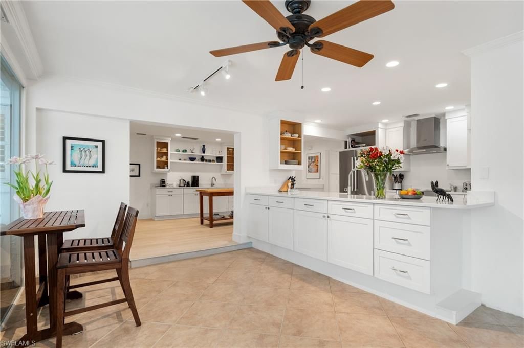 Dining room, Interior, Kitchen, Recessed Lighting, Stainless Steel Appliances