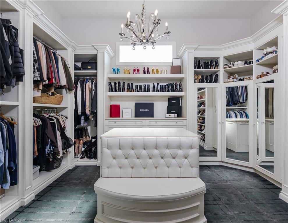 Chandelier, Interior, Walk-in Closets
