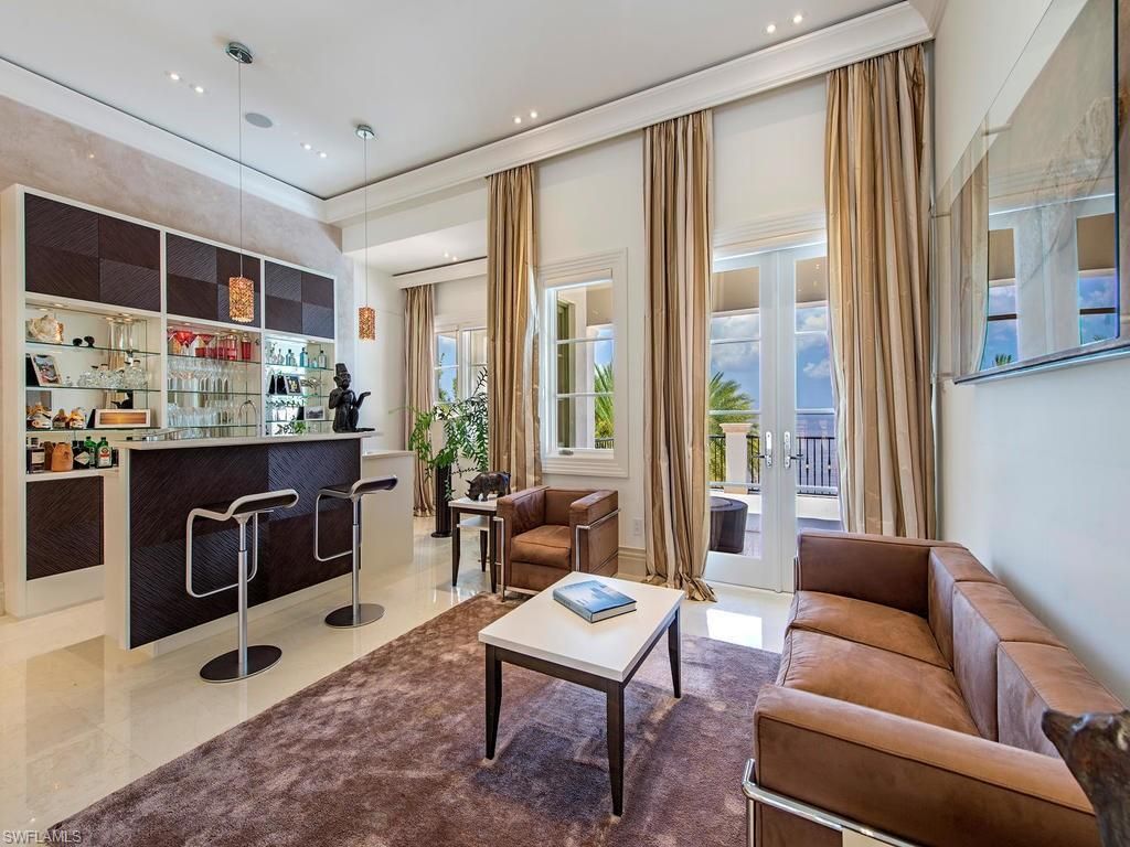 Interior, Living room, Pendant Lights, Recessed Lighting