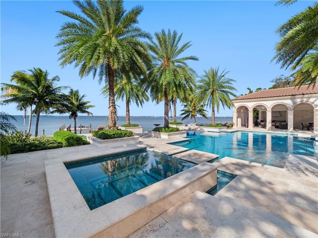 Exterior, Pool, Water