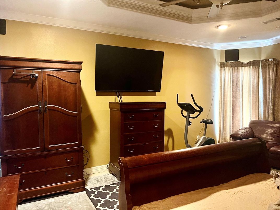 Fitness Equipment, Interior, Recessed Lighting