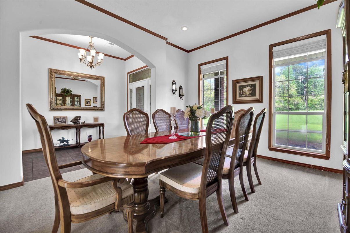 Chandelier, Dining room, Interior, Recessed Lighting