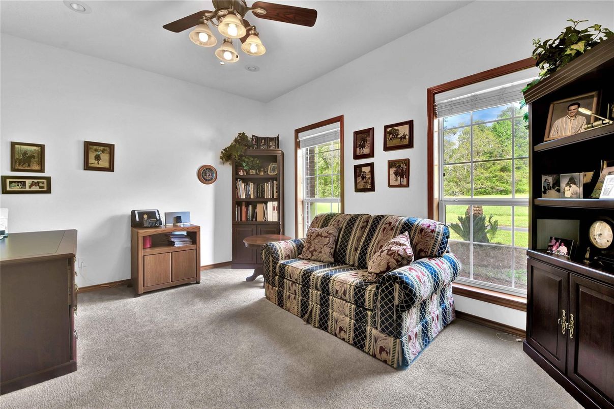 Home Office, Interior