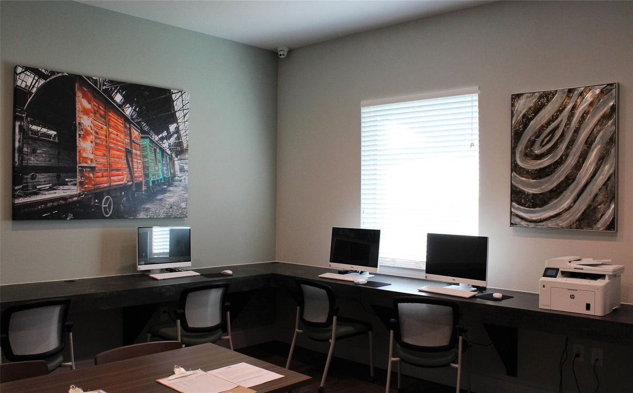 Home Office, Interior