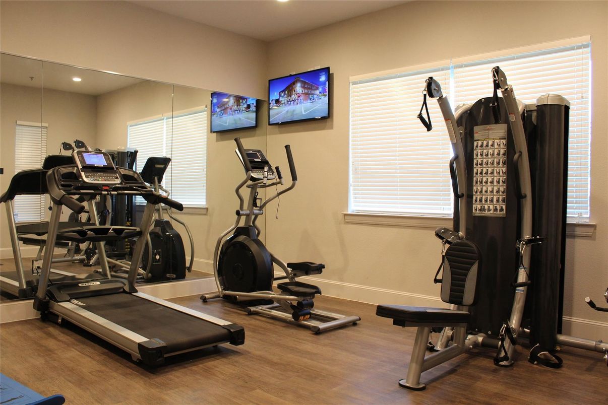 Fitness Equipment, Interior, Recessed Lighting, Wood Texture Flooring