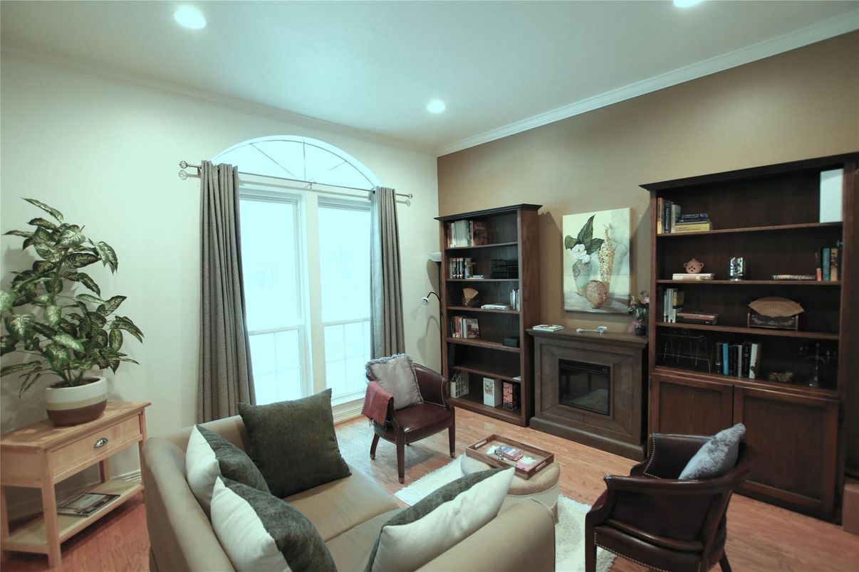 Fireplace, Interior, Living room, Recessed Lighting, Wood Texture Flooring