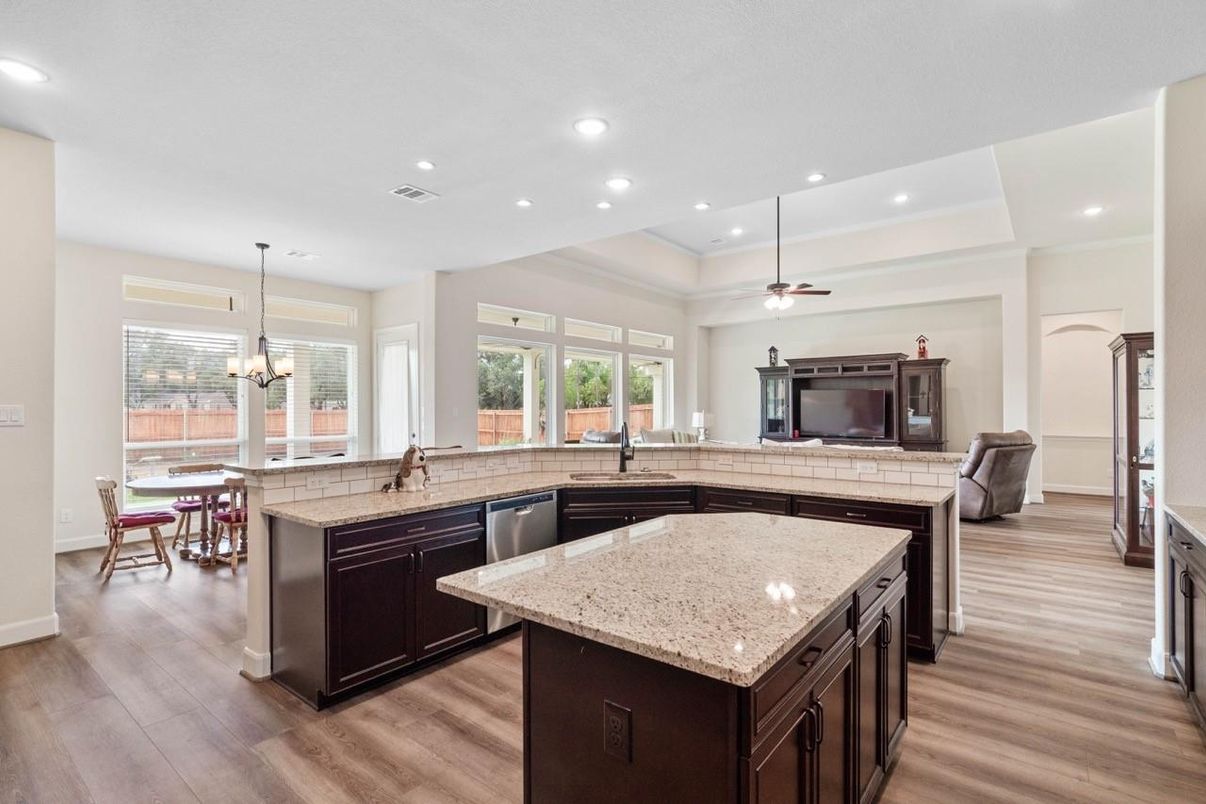 Chandelier, Dining room, Interior, Kitchen, Pendant Lights, Recessed Lighting, Wood Texture Flooring