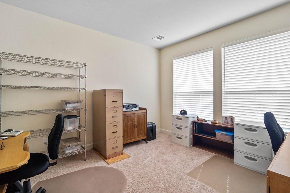 Home Office, Interior