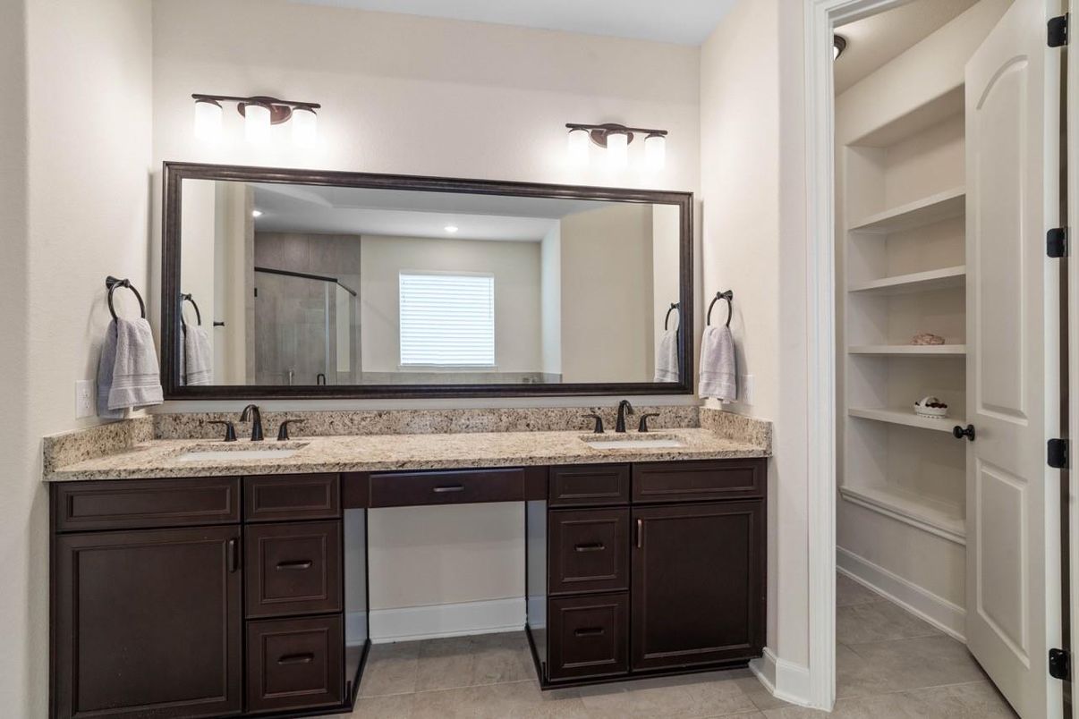 Bathroom, Dual Sink Vanities, Interior
