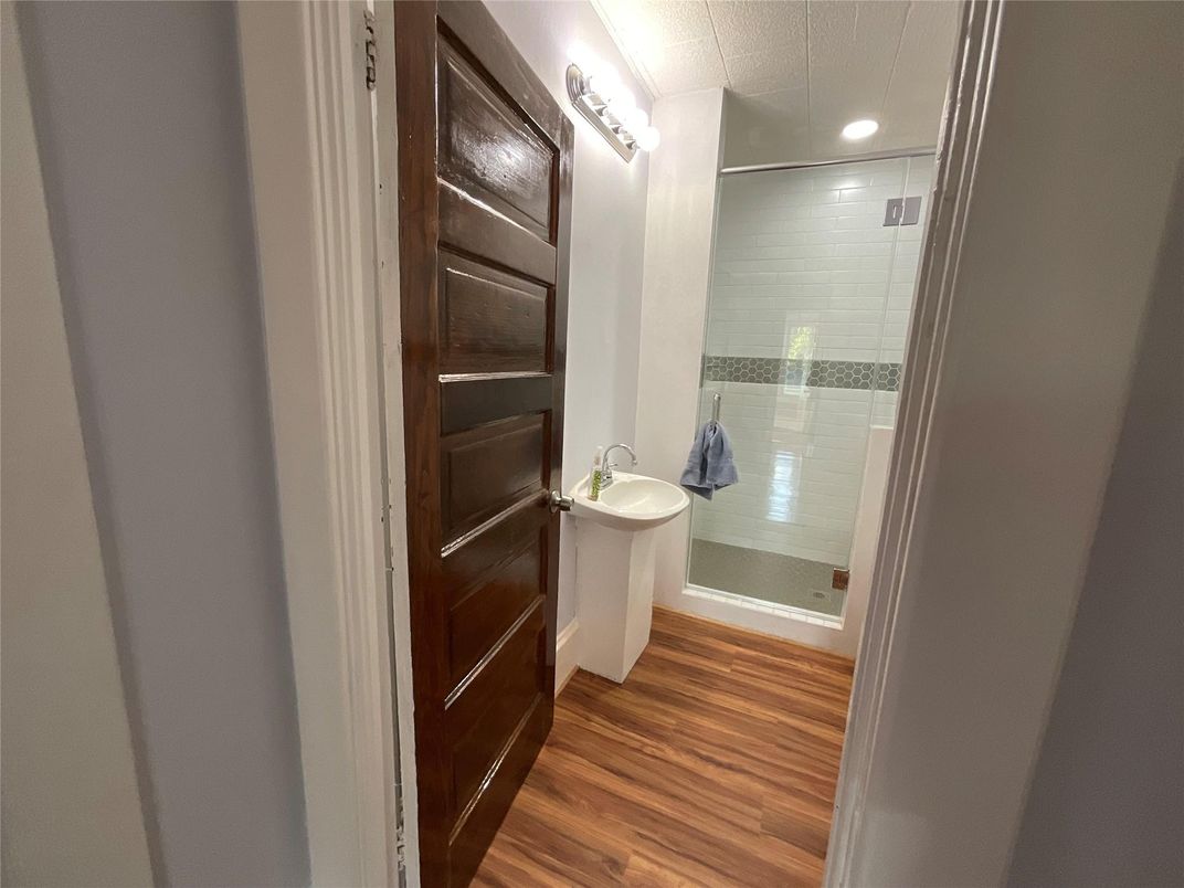 Bathroom, Interior, Recessed Lighting, Wood Texture Flooring