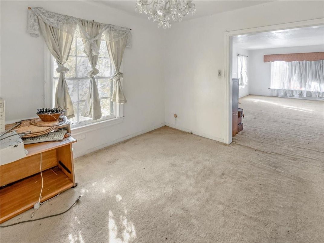 Chandelier, Empty room, Interior