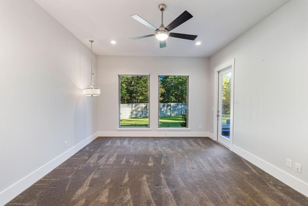Empty room, Interior, Pendant Lights, Recessed Lighting