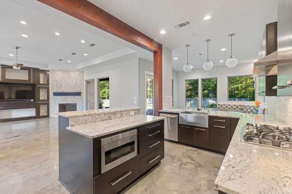 Interior, Kitchen, Pendant Lights, Recessed Lighting, Stainless Steel Appliances