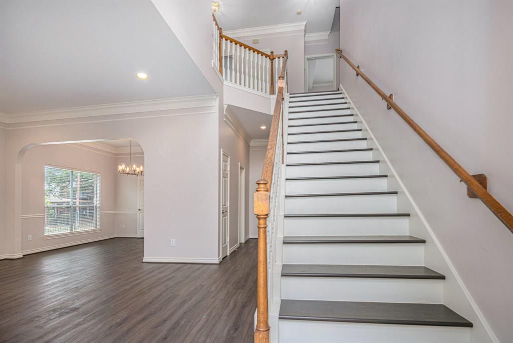 Chandelier, Interior, Recessed Lighting, Wood Texture Flooring