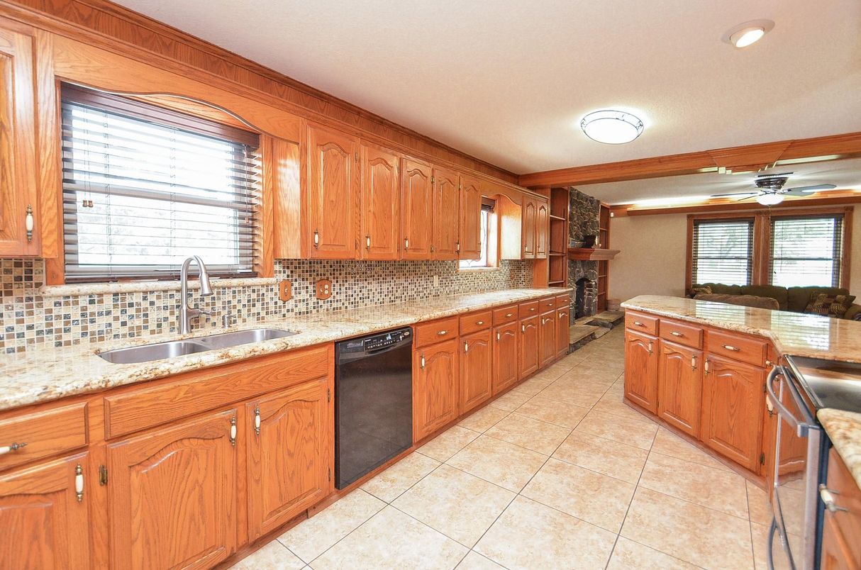 Fireplace, Interior, Kitchen