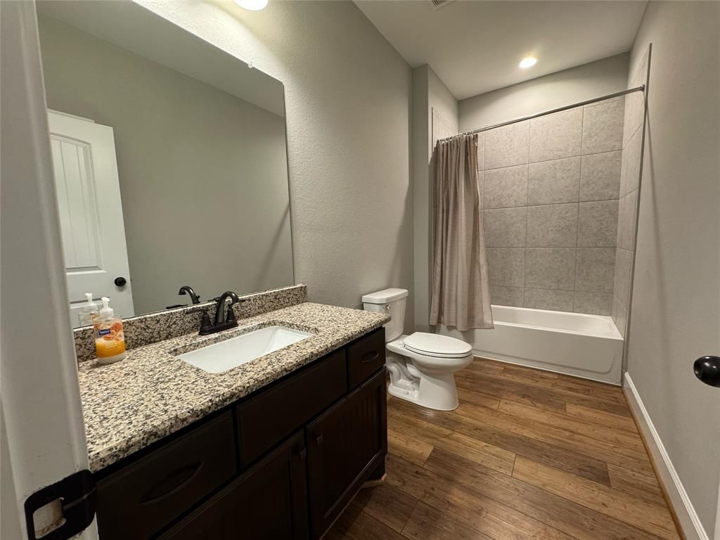 Bathroom, Interior, Recessed Lighting, Wood Texture Flooring