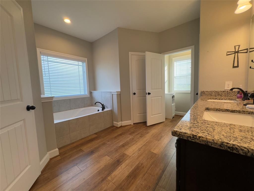 Bathroom, Interior, Recessed Lighting, Wood Texture Flooring
