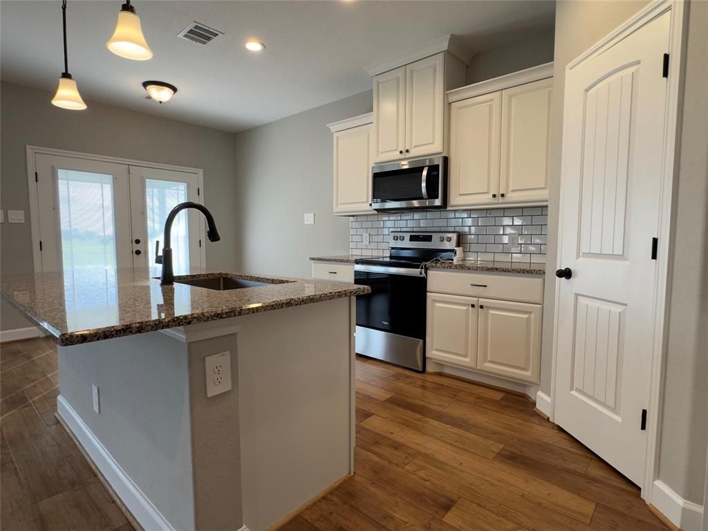 Interior, Kitchen, Pendant Lights, Recessed Lighting, Wood Texture Flooring