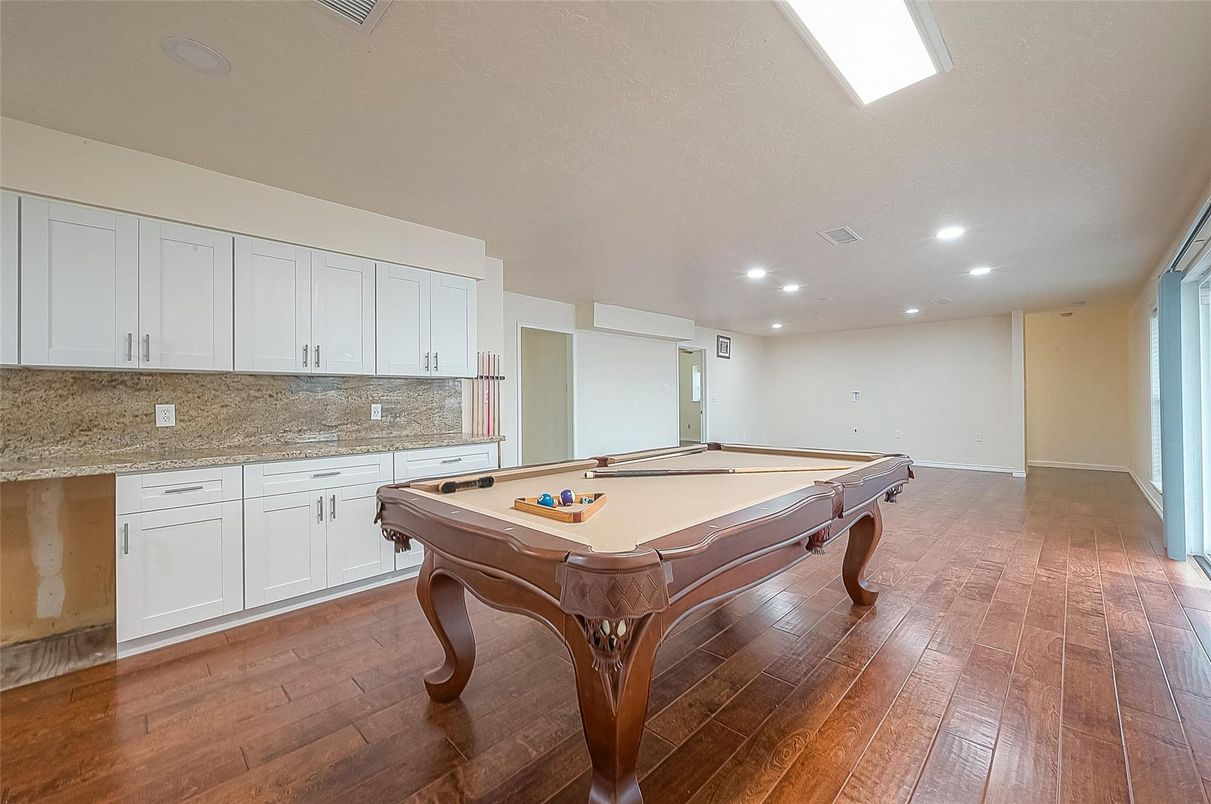 Billiard Table, Game Room, Interior, Recessed Lighting, Wood Texture Flooring