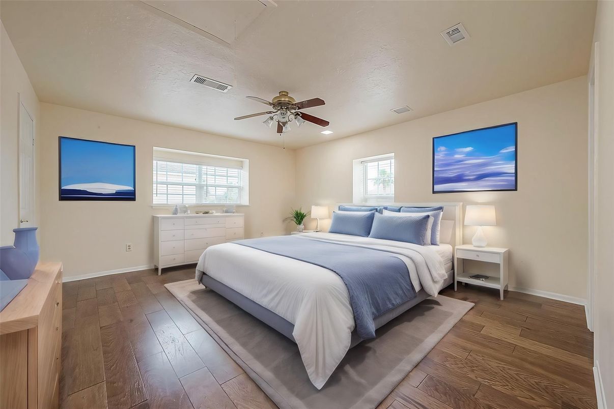 Bedroom, Interior, Recessed Lighting, Wood Texture Flooring