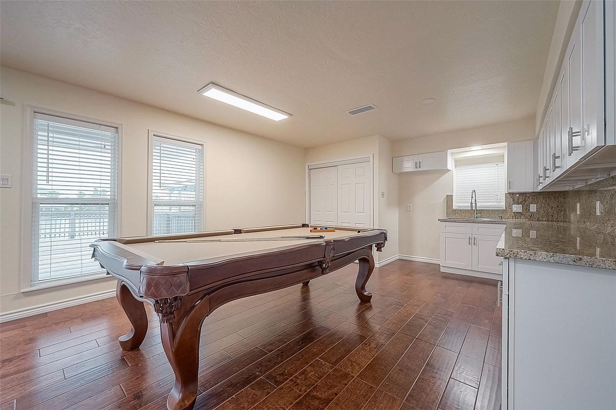 Billiard Table, Game Room, Interior, Wood Texture Flooring