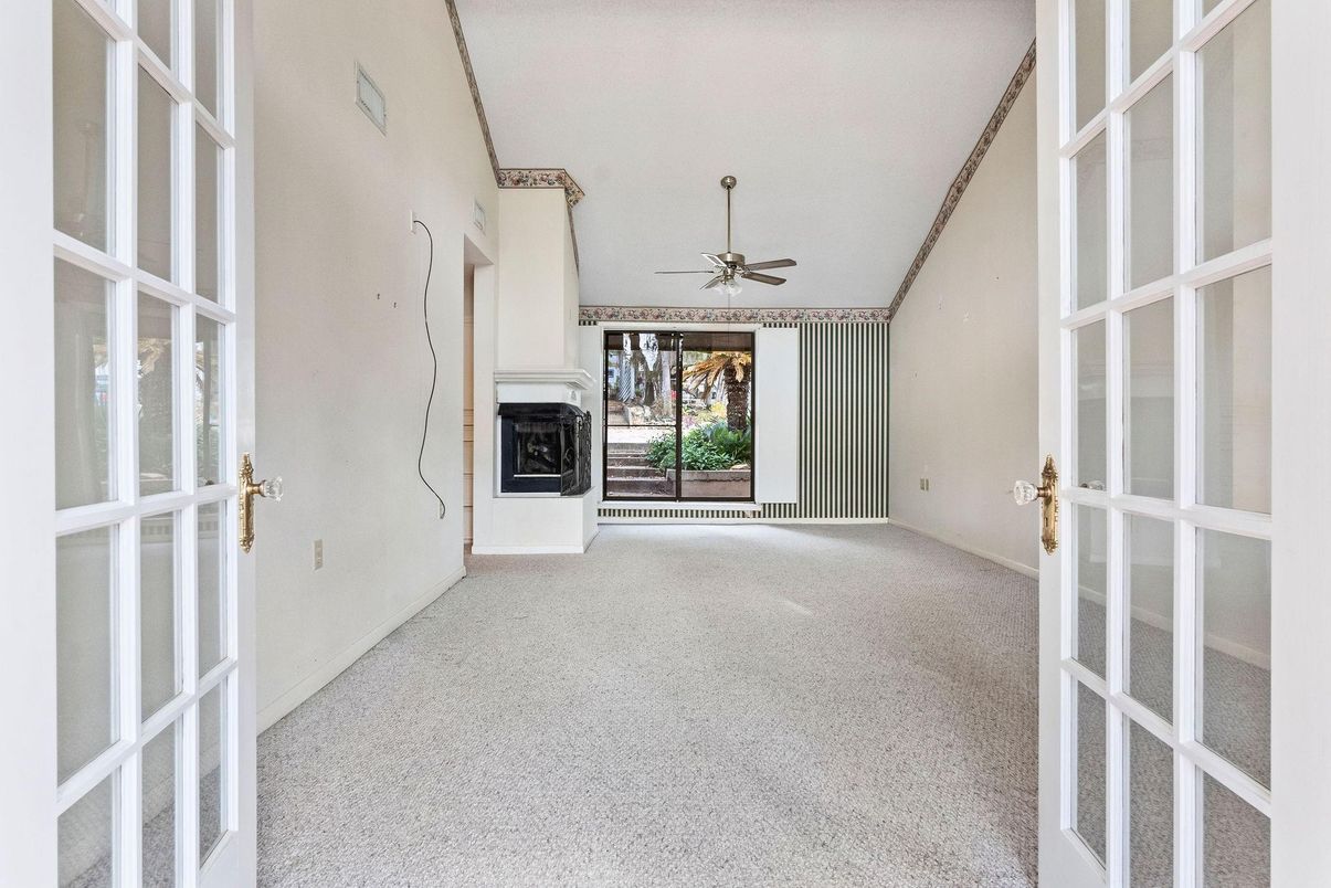 Empty room, Fireplace, Interior