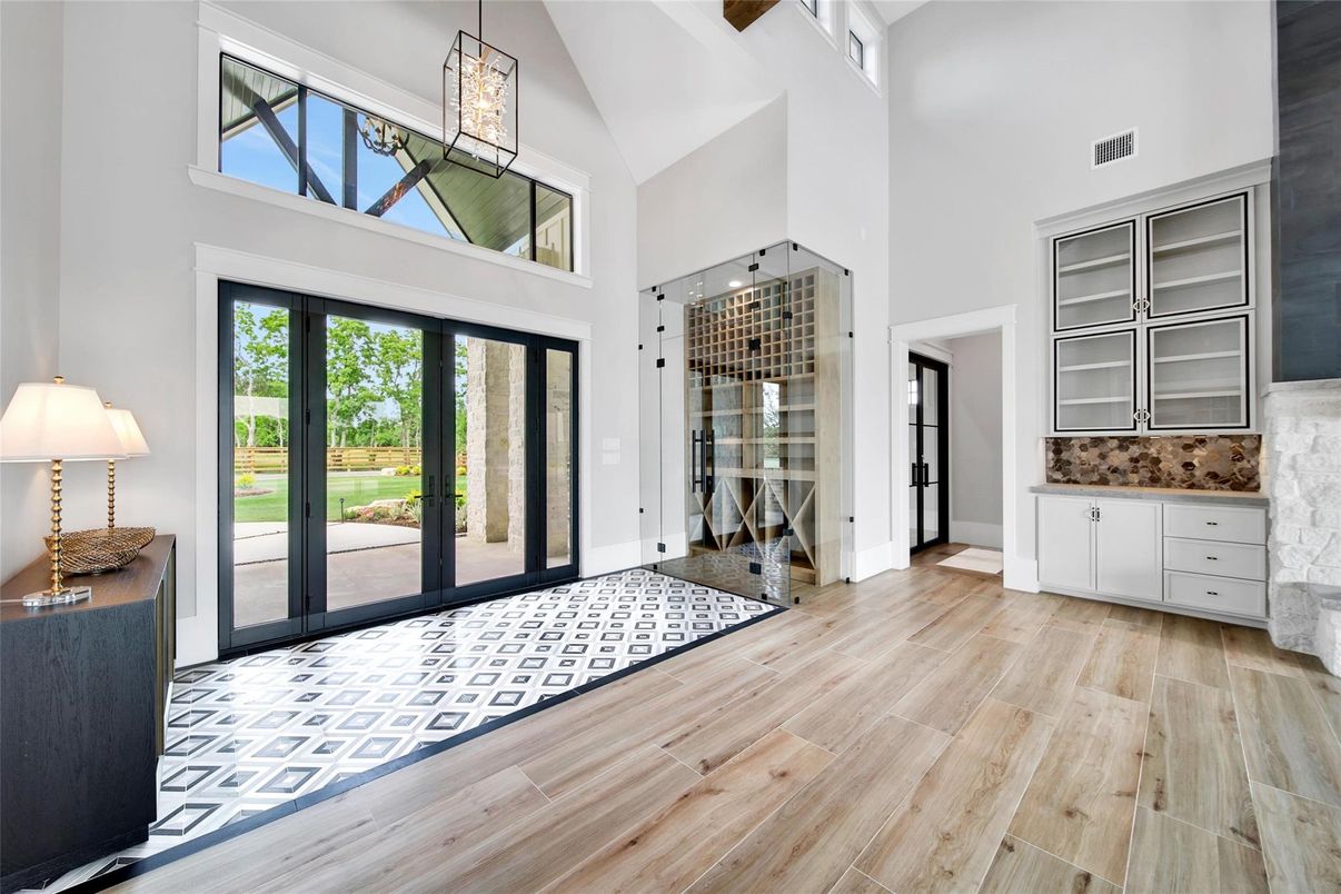 Interior, Pendant Lights, Wood Texture Flooring