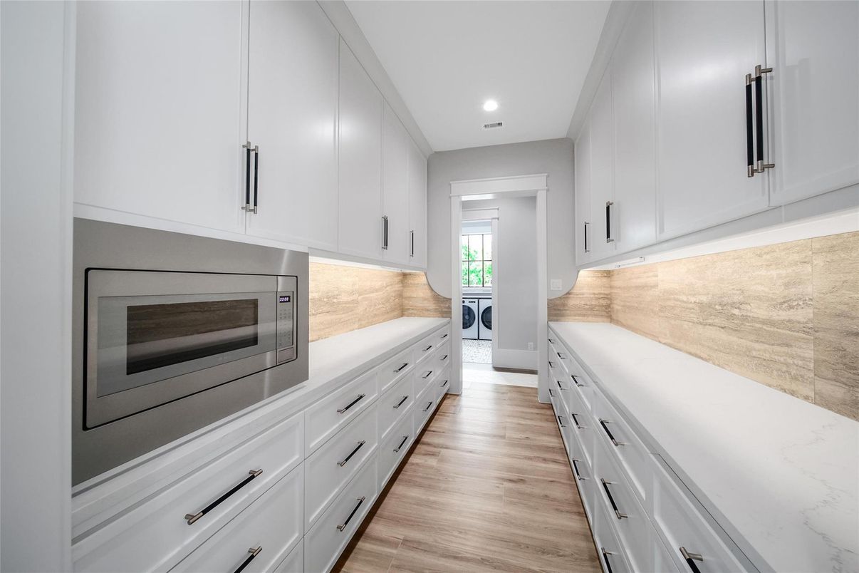 Interior, Kitchen, Recessed Lighting, Wood Texture Flooring