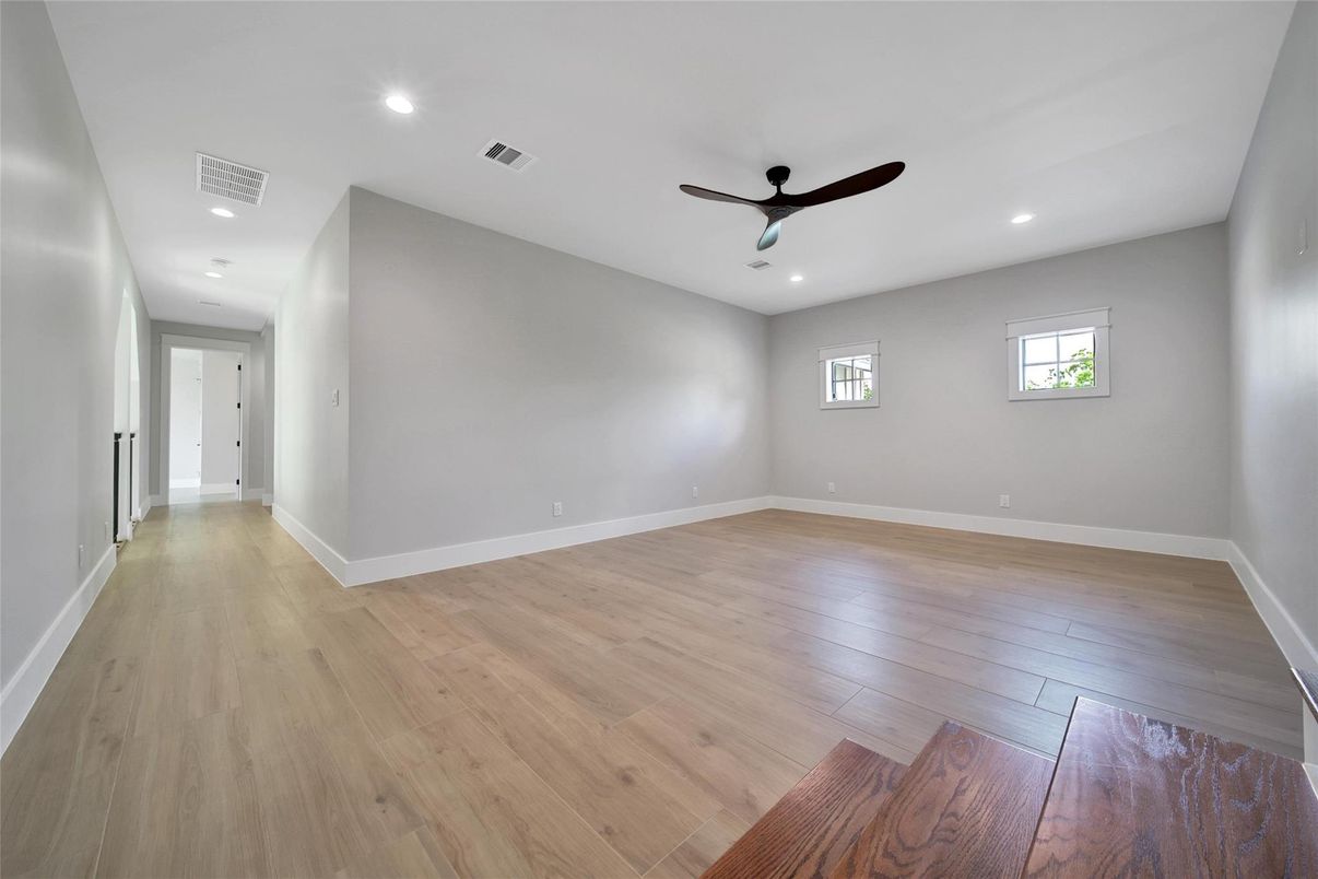 Empty room, Interior, Recessed Lighting, Wood Texture Flooring