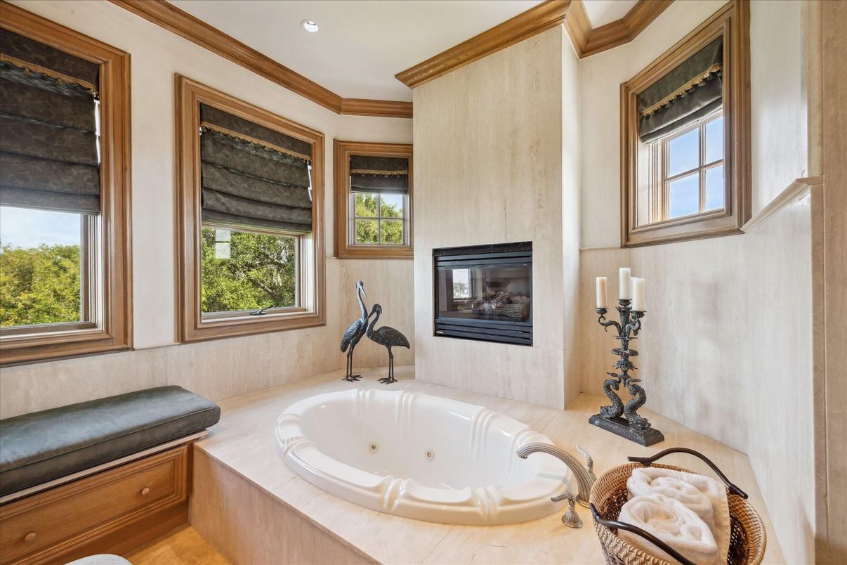Bathroom, Fireplace, Interior, Recessed Lighting