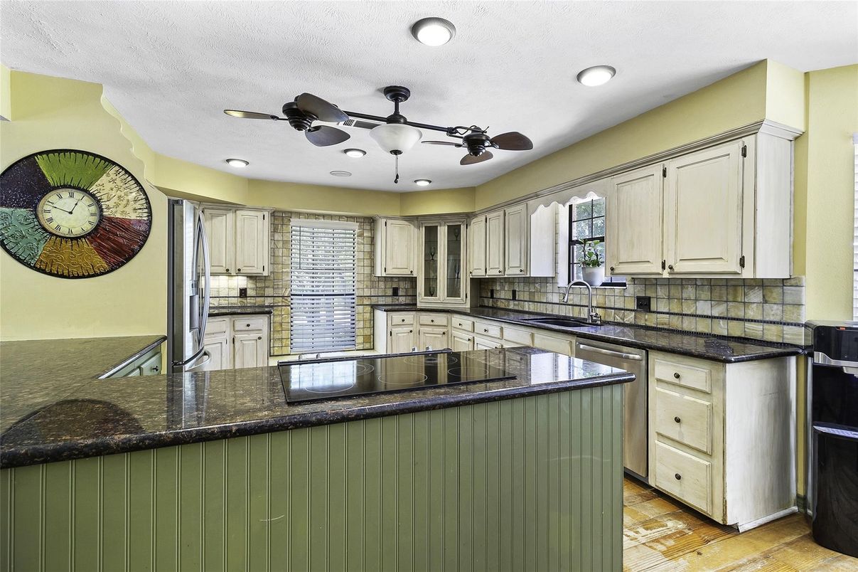 Interior, Kitchen, Recessed Lighting