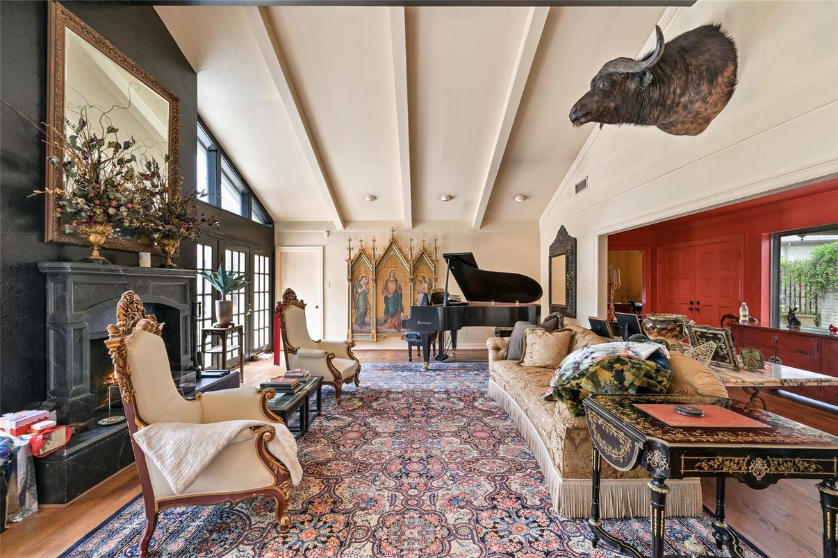 Fireplace, Interior, Living room, Piano, Recessed Lighting, Wood Texture Flooring